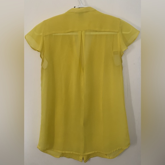 Yellow short-sleeve chiffon blouse - Picture 2 of 2